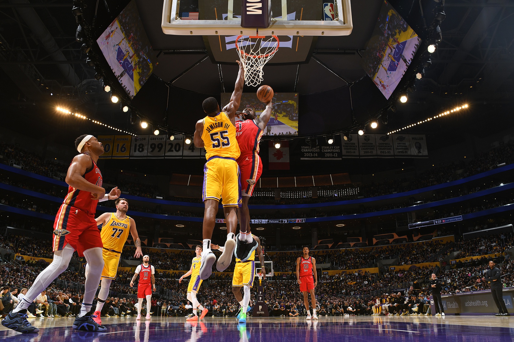 接近每分鐘1分！錫安過去10場合計(jì)出戰(zhàn)280分鐘 砍下275分